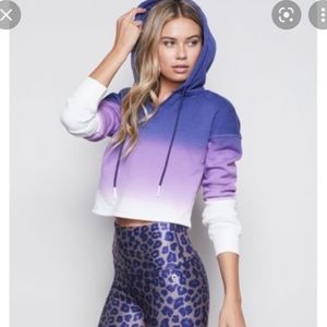 Good American cropped tie dye hooded sweatshirt size 2 medium purple navy white